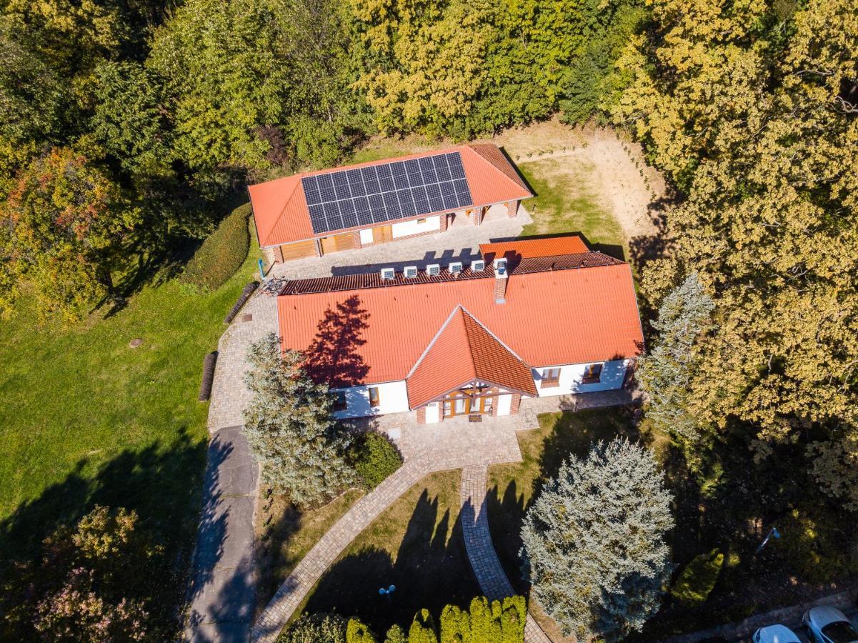 Haracsi Vendeghaz Hotel Zselickisfalud Luaran gambar